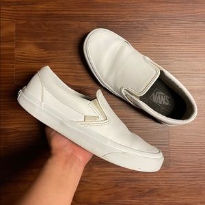 Vans Slip On Classic Leather Shoes Womens Size 7.5 Mens Size 6 True White